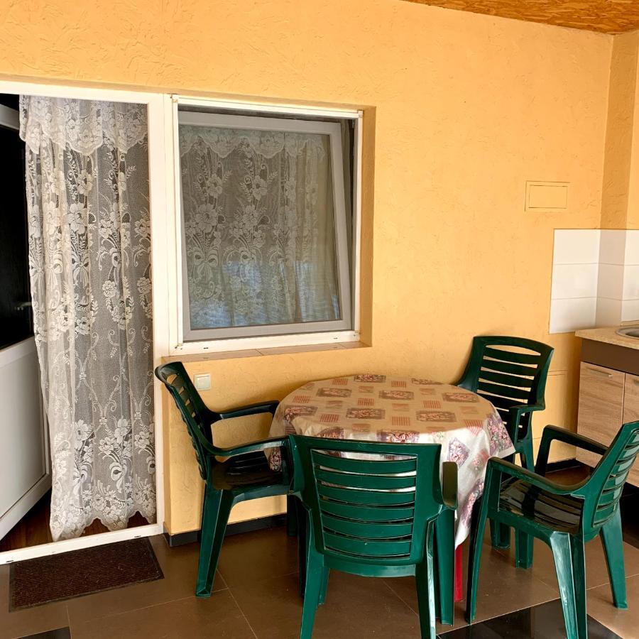 Guest House Santin Chornomorsk Exterior photo